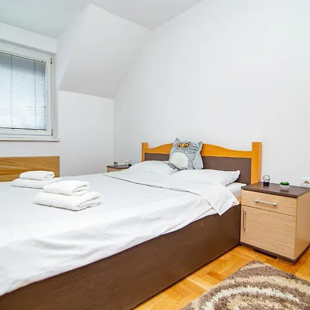 1402 Apartman